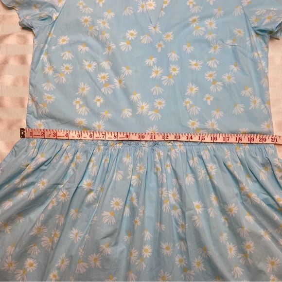 Simply Southern Dress Size S Powder Blue with Daisy Print V-neck Ruffled Skirt - Picture 6 of 14